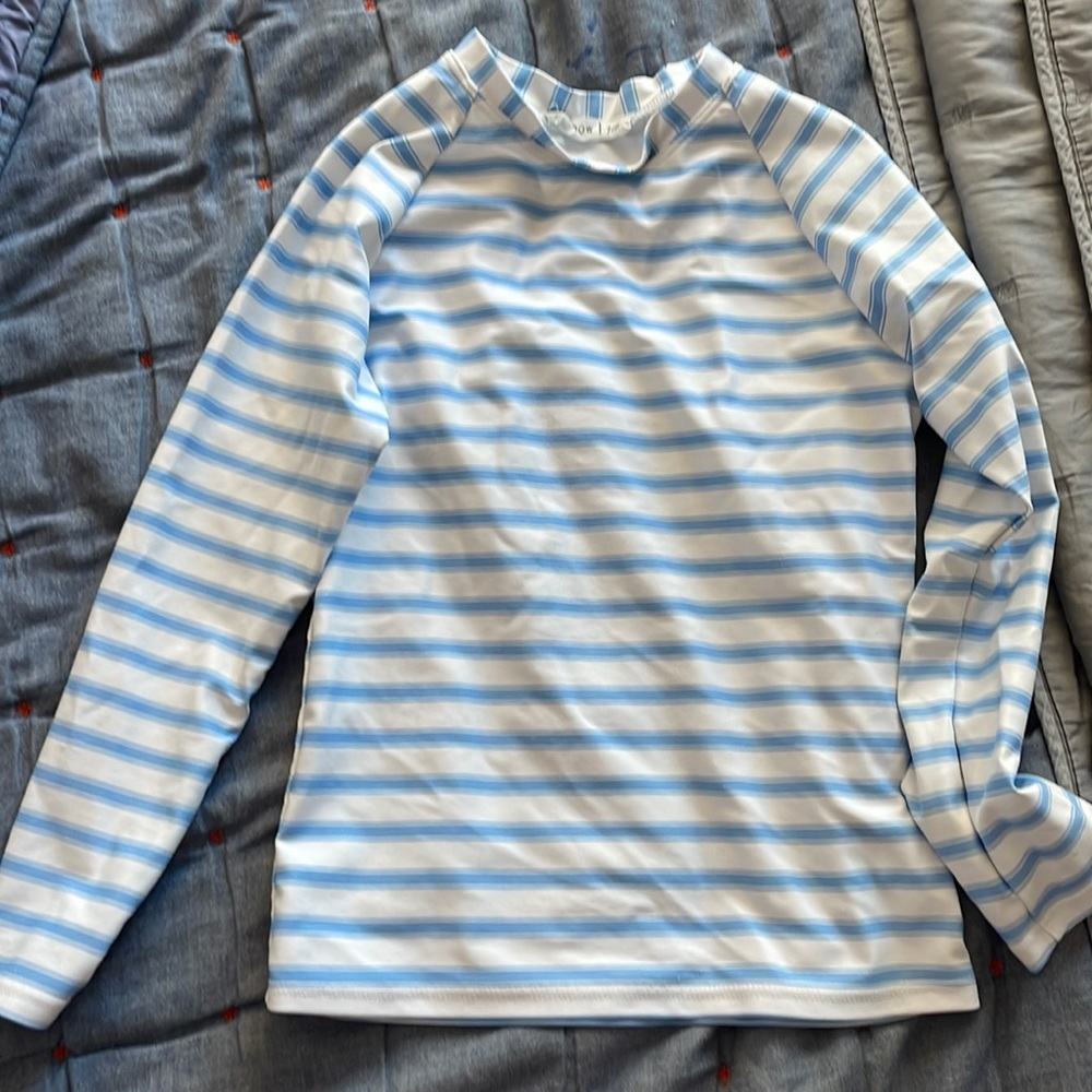 Minnow striped rash guard